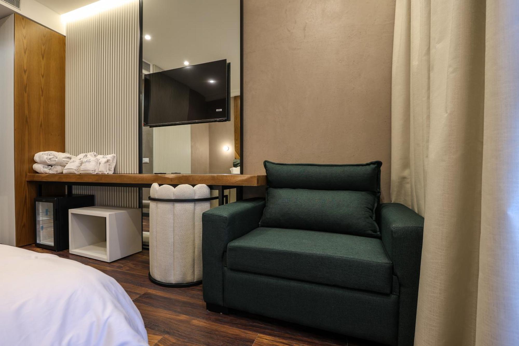 Garden Boutique Hotel ティラナ エクステリア 写真