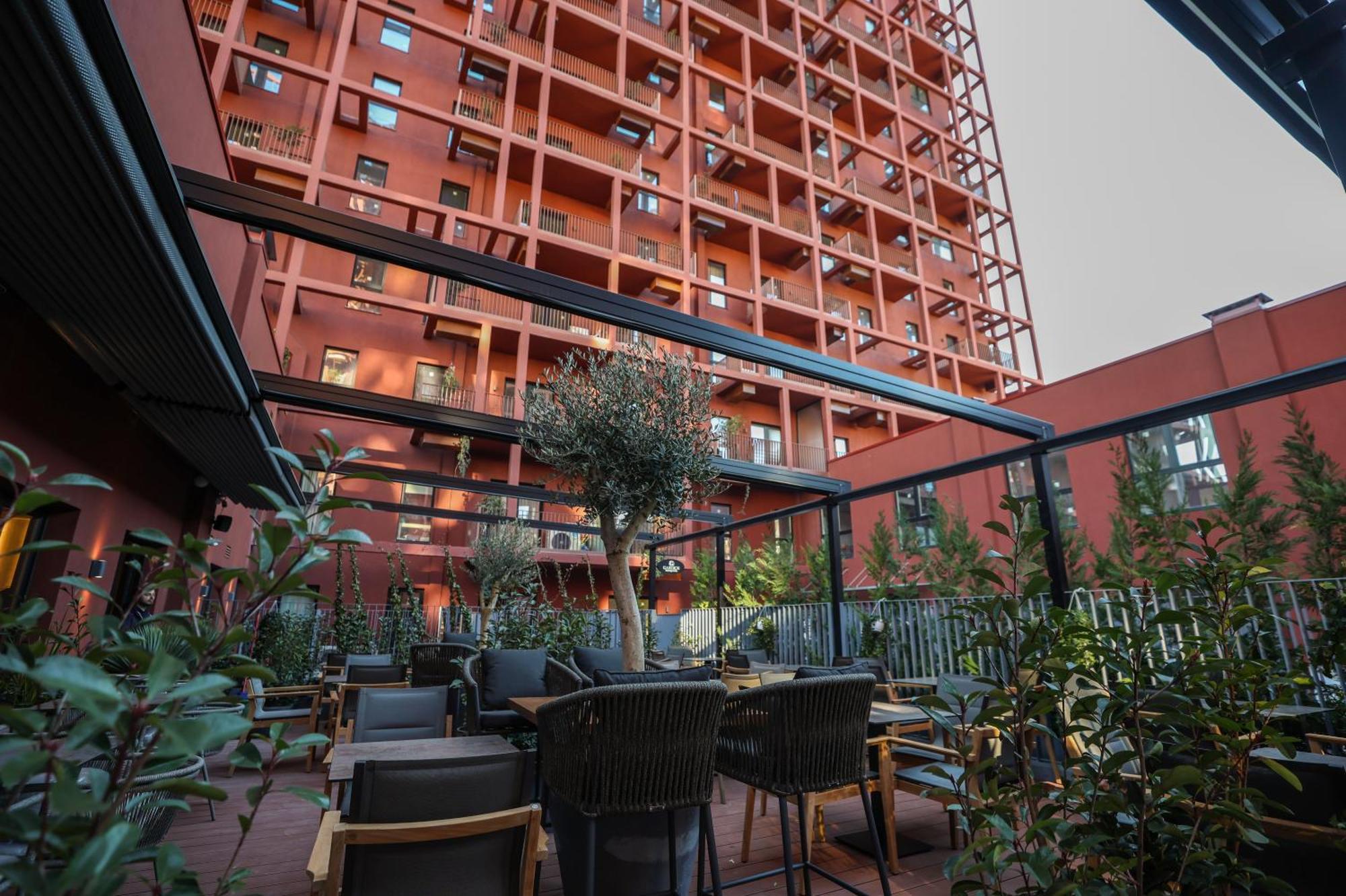 Garden Boutique Hotel ティラナ エクステリア 写真