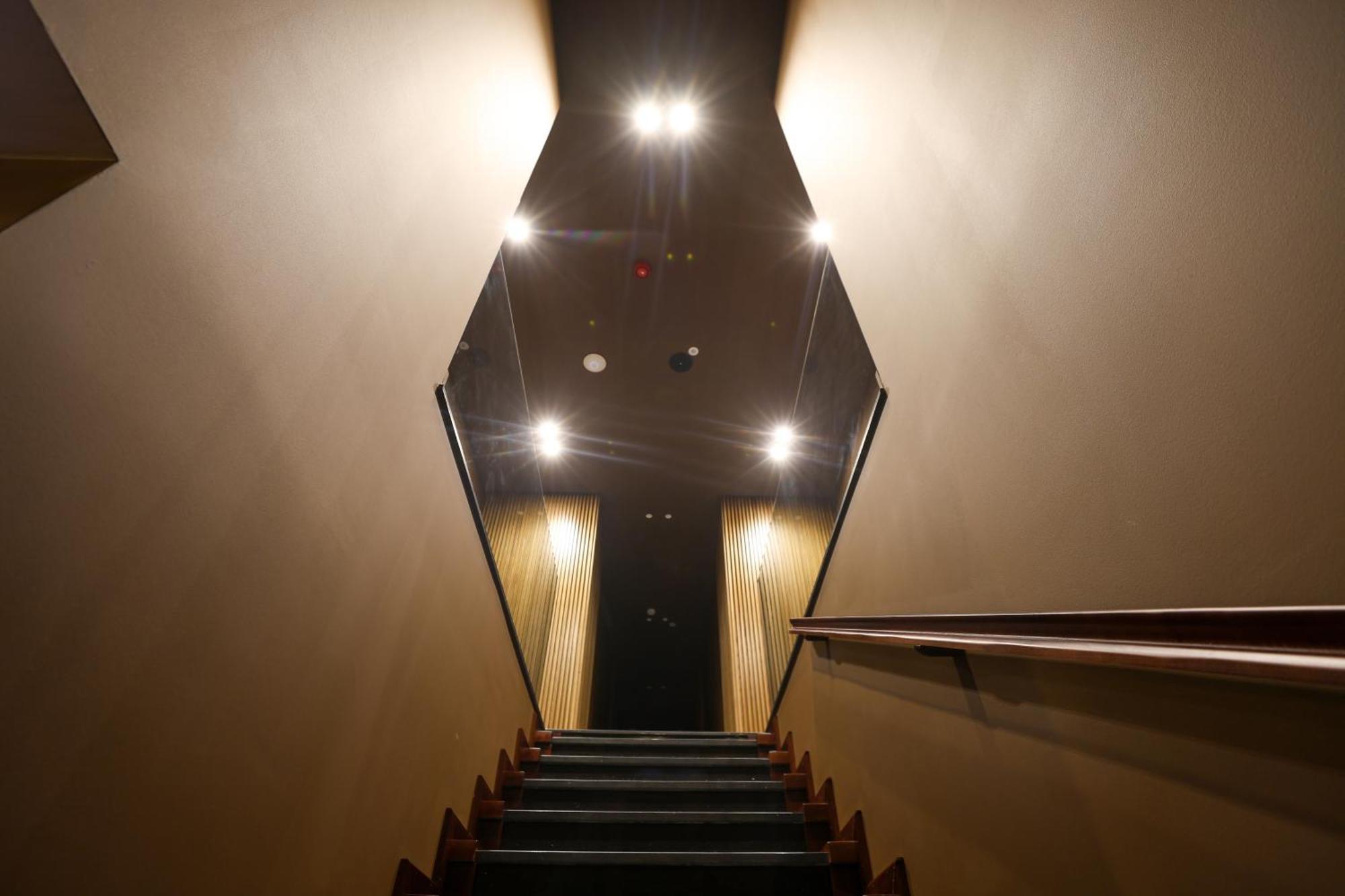 Garden Boutique Hotel ティラナ エクステリア 写真