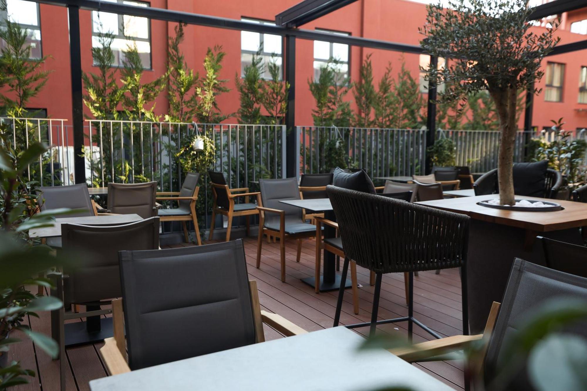 Garden Boutique Hotel ティラナ エクステリア 写真