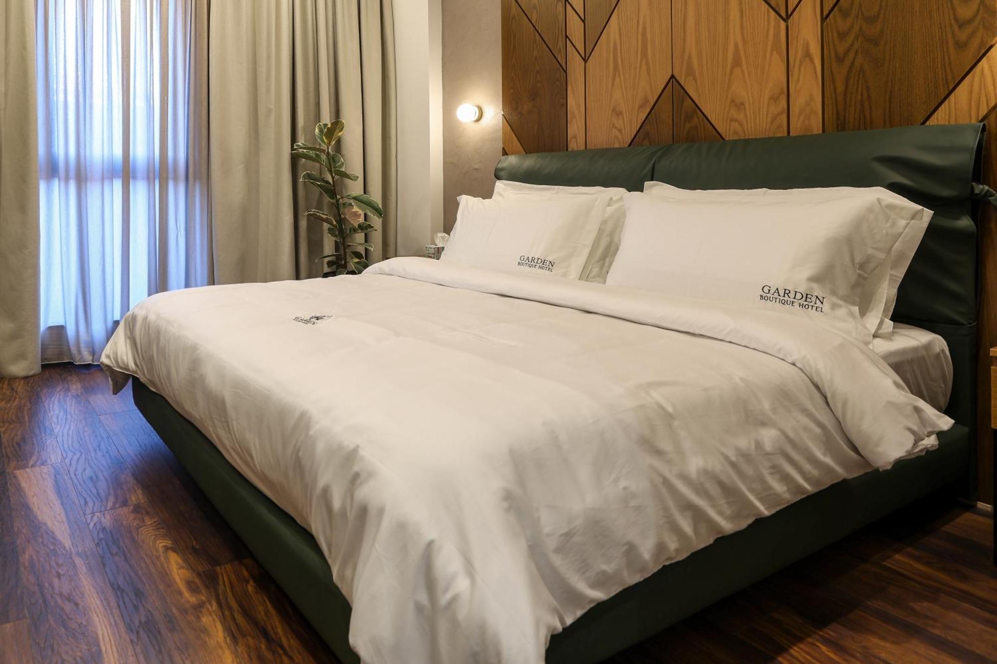 Garden Boutique Hotel ティラナ エクステリア 写真